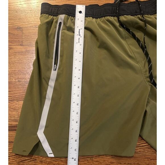 Outerknown Active Shorts XL Olive Green - Picture 11 of 14